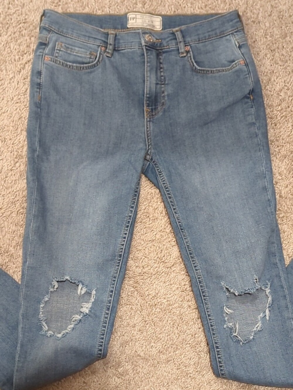 Free People Women’s Light Blue Distressed Skinny Jeans Size 27